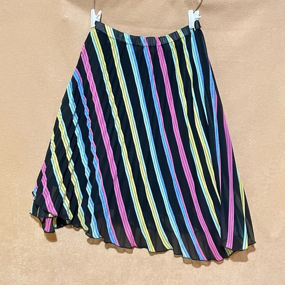 Asymmetrical striped skirt rainbow striped made in the 90s Size S-M - Picture 4 of 5